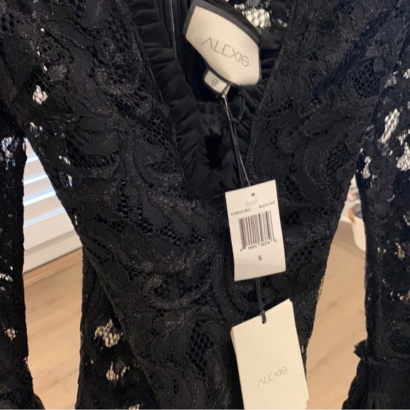 NWT - Alexis Nuray - Black Lace Dress - Picture 6 of 9